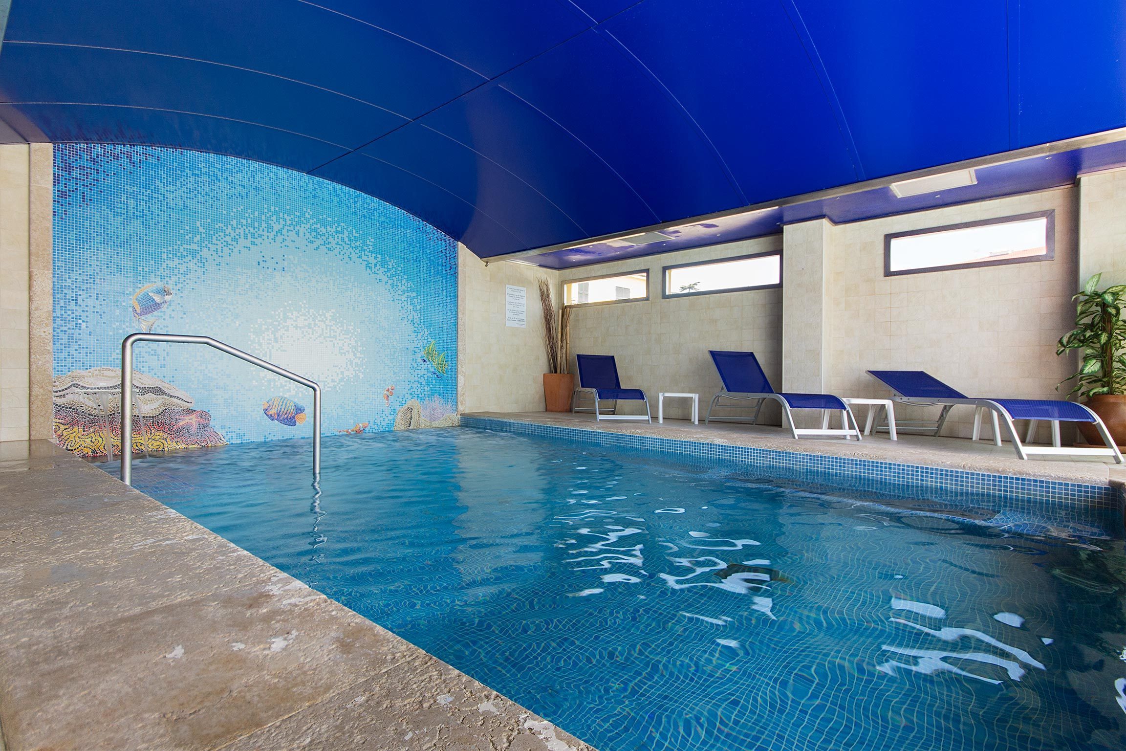 piscina-interna hotel con piscina a diano marina - zona wellness coperta